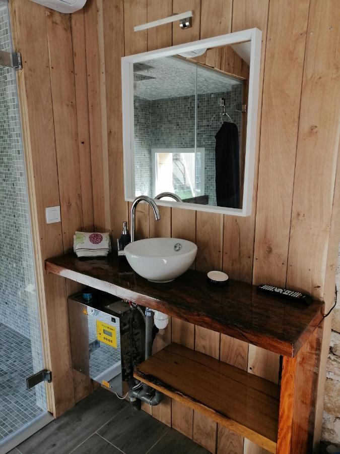 Vic-le-ComteLa Salamandreアパートメント エクステリア 写真